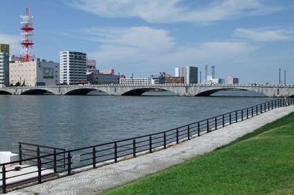 新潟市の萬代橋